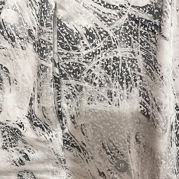 Womens Small Joe Fresh Active Wear White and Black Pattern Zip Up - Picture 6 of 6